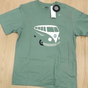 Men's Uniqlo T-SHIRT frm Japan